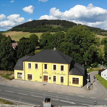 U Cmelaku Otel Červená Voda Dış mekan fotoğraf